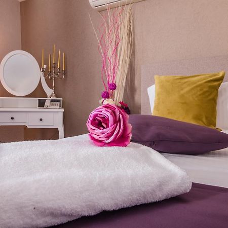פודגוריצה Hotel Ideal מראה חיצוני תמונה