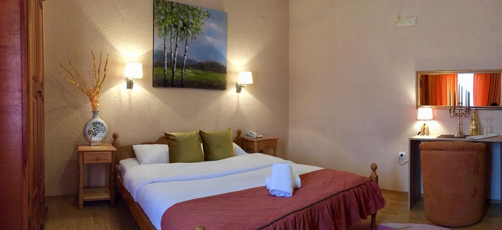 פודגוריצה Hotel Ideal מראה חיצוני תמונה