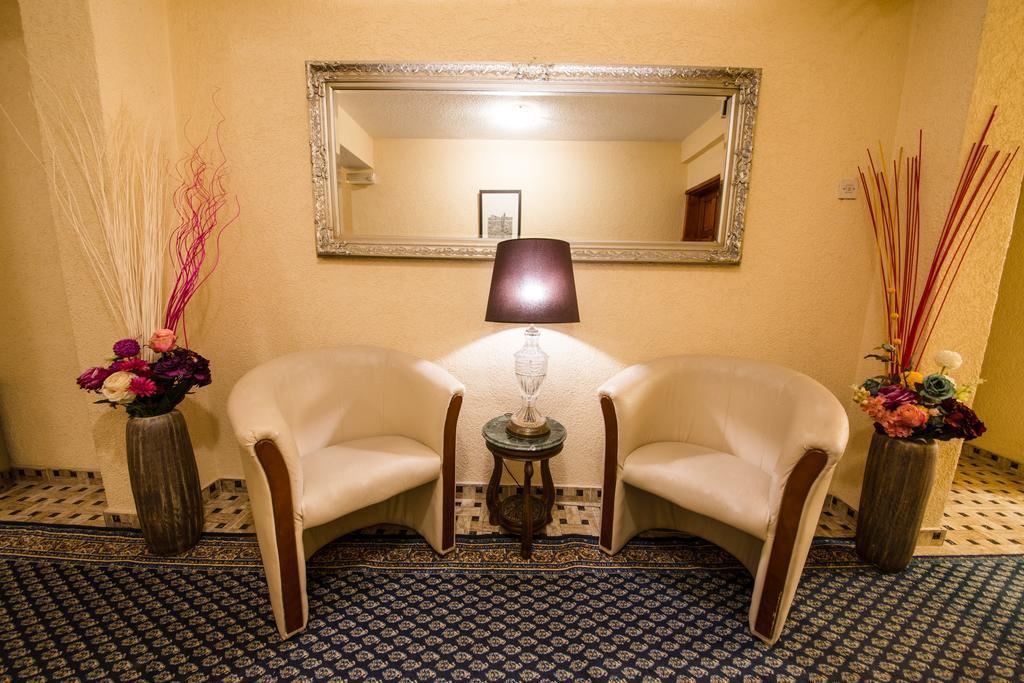 פודגוריצה Hotel Ideal מראה חיצוני תמונה