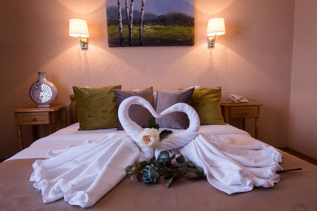 פודגוריצה Hotel Ideal מראה חיצוני תמונה